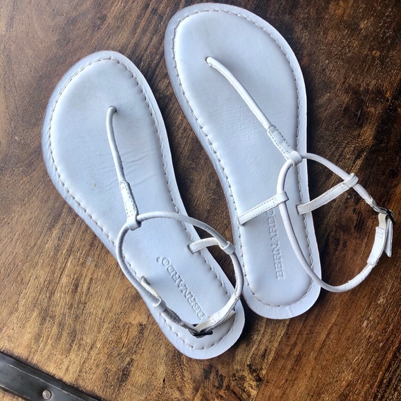 bernardo leather sandals